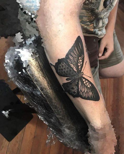 Flower of life butterfly tattoo Life Butterfly Tattoo, Tattoo Leg, Butterfly Tattoo Designs, Tattoo Me, New Tattoo, Flower Of Life, Butterfly Tattoo, Leg Tattoos, Just For Me