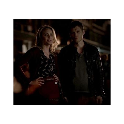 Klaus E Camille, Tvd Pictures, Cami And Klaus, Camille O Connell, Vampire Shows, Klaus And Caroline, I Do Love You, Vampire Diaries Damon, Vampire Diaries Funny