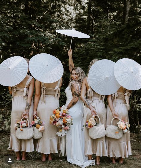 Bridal Shower Bachelorette Party Ideas, Bridesmaid Poses, Umbrella Photo, Richmond Wedding, Indian Wedding Poses, Umbrella Wedding, Bridesmaids Photos, Bride And Groom Pictures, Bridal Party Photos