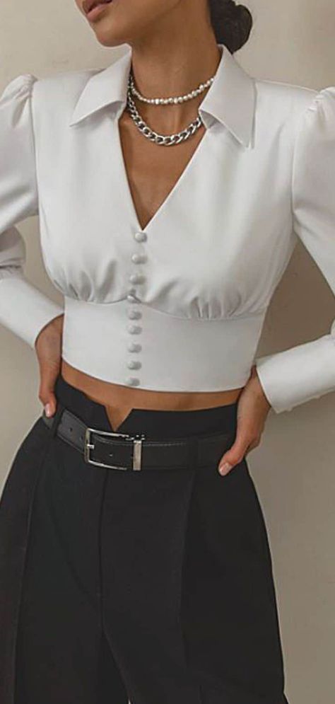 Crop Blouse Outfit, Women Blouses Fashion Classy, Cropped Button Up Shirt Outfit, Cropped Button Up Shirt, Fashionable Tops, Top Bustier, Perfect Blouse, Womens Apparel, Corset Bustier