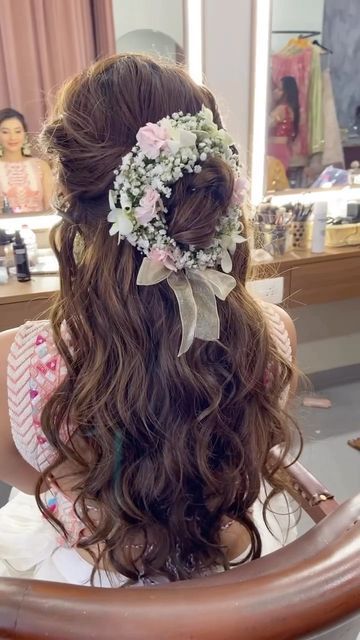 Crimping Hairstyles Indian Wedding, Engagement Hair, Wedding Ponytail Hairstyles, Hair Style On Saree, Ghd Hair, Engagement Hairstyles, Bridal Hair Inspiration, Indian Wedding Hairstyles, Quince Hairstyles