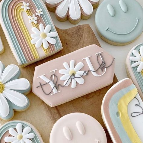 Just Because Cookies Decorated, Thinking Of You Cookies Decorated, Thank You Cookies Decorated Simple, My First Cookie Business Badge Daisy, Daisy Royal Icing Cookies, Thank You Royal Icing Cookies, Thank You Sugar Cookies, Thank You Cookies Decorated, Ideas Souvenirs