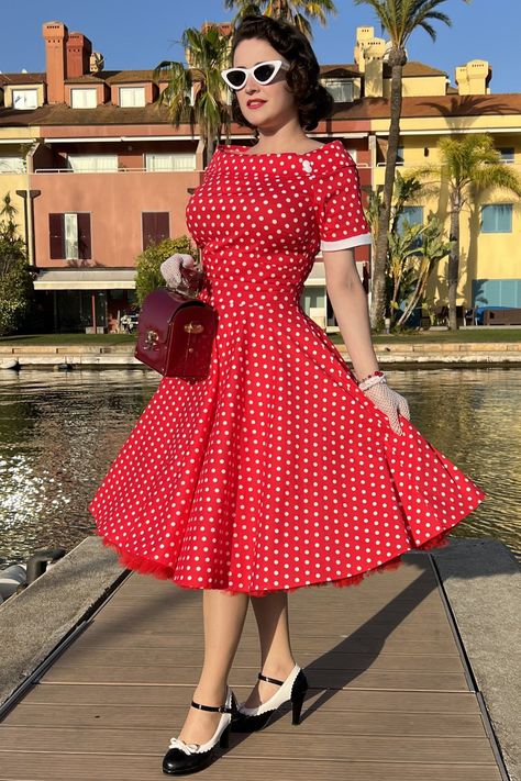 50s Casual Outfits, Red Polka Dot Dress Vintage, 50s Dress Up, Rockabilly Dress Pattern, 50s Style Outfits, Vestidos Pin Up, Roll Dress, Fashion 50s, 50s Fashion Dresses