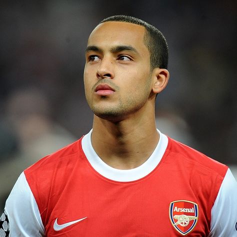 4 Theo Walcott Arsenal Pfp, Theo Walcott, Jack Wilshere, Football Passion, Arsene Wenger, West Brom, Arsenal, Soccer, Football