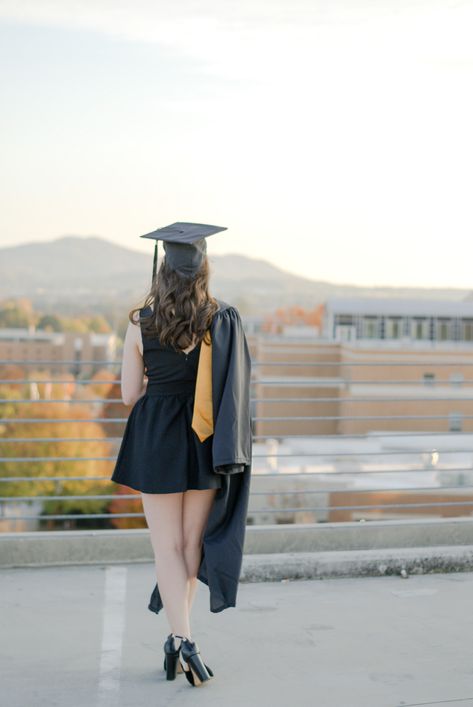 Kennesaw State University Graduation Pictures, Kennesaw State Graduation Pictures, Ksu Graduation Pictures, Rooftop Graduation Pictures, Fall Graduation Pictures College, Uncc Graduation, Masters Pictures, Fall Graduation Pictures, Senior Pictures Cap And Gown