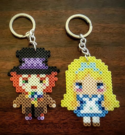 Mad Hatter Perler Beads, Mini Hama Beads, Melt Beads Patterns, Hama Art, Hamma Beads Ideas, Easy Perler Beads Ideas, Hama Beads Design, Perler Bead Templates, Diy Perler Bead Crafts