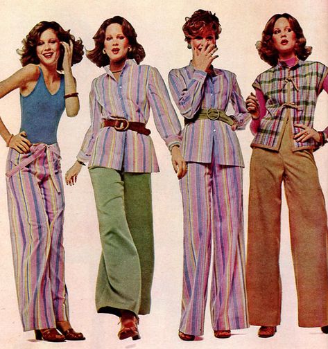 1970s Clothes Women, 1976 Aesthetic, 80s Pose Reference, Late 1970s Fashion Women, 60s Women Fashion, Late 70s Early 80s Fashion, 70s Casual, 1975 Fashion Women, 1979 Fashion