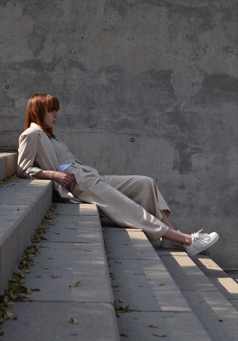 Laying On Stairs Pose, Sitting On The Stairs Pose, Location Fashion Photography, Stoop Photoshoot, Shoe Poses Instagram, Person Sitting On Stairs, Zendaya Airport, Staircase Photoshoot Ideas, Stairs Poses Photography