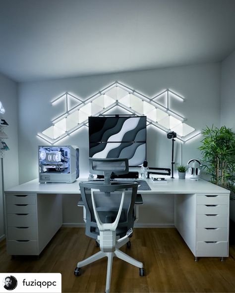 White Game Room, Pc Setup White, White Gaming Room, White Pc Setup, Desks Minimalist, Game Room Setup, Led Wall Panels, White Desk Setup, Experience Aesthetic