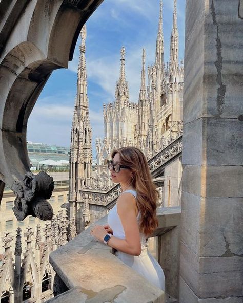 Venice Photo Ideas Winter, Venice Photo Ideas, Venice Outfit, Paris Mood, Venice Photos, Paris Vibes, Eiza Gonzalez, Italy Outfits, Beige Aesthetic