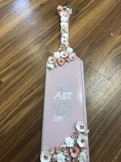 Paddle Sorority Big, Big Little Paddles, Greek Paddles, Sorority Paddles, Big Little, Letter Patterns, Sorority, Light Pink, Floral