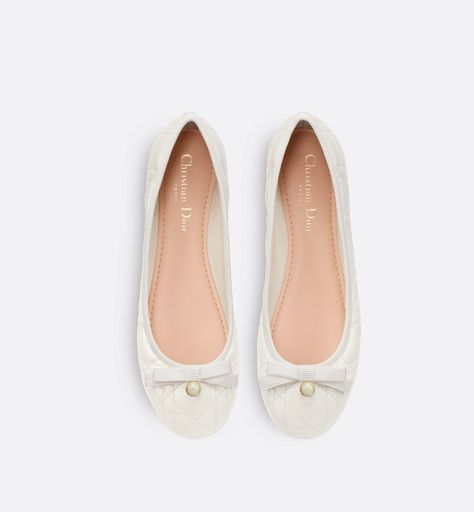 The Dior Ballet Flat Revisits A Timeless Pattern With Elements Of House Couture. Crafted In White Quilted Calfskin With The Cannage Motif, It Is Distinguished By A Delicate Grosgrain Bow On The Front Adorned With A White Cd Resin Pearl Inspired By The Iconic Dior Tribales Earrings. Featuring A Padded Leather Insole, The Supple, Comfortable Ballet Flat Will Add The Finishing Touch To All Of The Season's Looks.. Dior Ballerina Flats, Dior Flats, White Ballet Flats, Comfortable Ballet Flats, Resin Pearl, Dior Star, Icon Shoes, Couture Looks, Ballerina Pumps