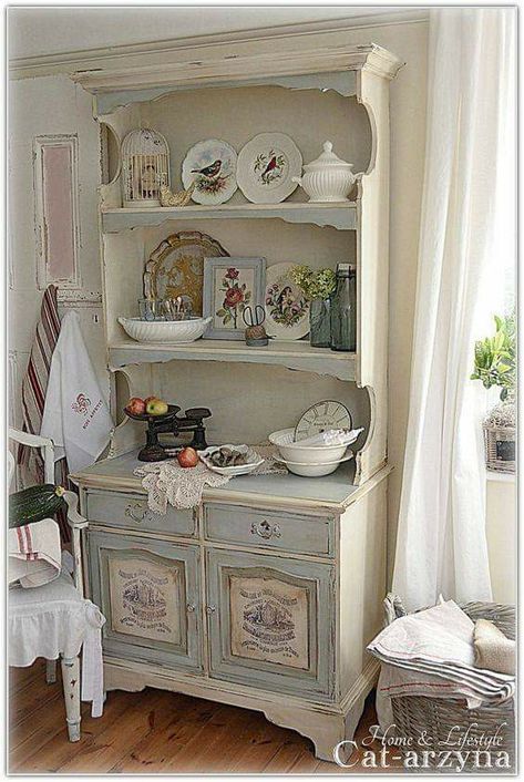 Cat Arzyna, Camera Shabby Chic, Credenza Shabby, Muebles Shabby Chic, Styl Shabby Chic, Cottage Shabby Chic, Shabby Chic Room, Decoupage Furniture, Shabby Chic Dresser