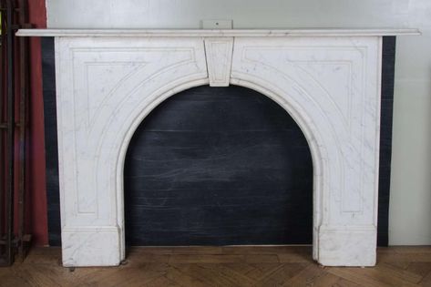 Carrara Marble Fireplace, Corner Fireplace Decor, Marble Fire Surround, Fireplace Apartment, Fireplace Drawing, Craftsman Fireplace, Simple Fireplace, Cottage Fireplace, Tall Fireplace