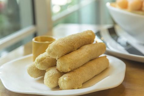 * **Start to Finish**: 2 hours * **Servings**: 16 * **Difficulty**: Beginner to intermediate How To Make Bosco Sticks, Creamy Sandwiches, Bosco Sticks Recipe, Bosco Sticks, Dream Restaurant, Chicken Cheddar, Pizza Chicken, Frozen Bread Dough, Snack Shack