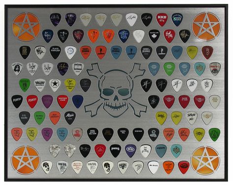 Guitar Picks, Guitar Pick, Bass Guitar, Craft Gifts, Guitar, Arts And Crafts, Holiday Decor, Frame, Gifts