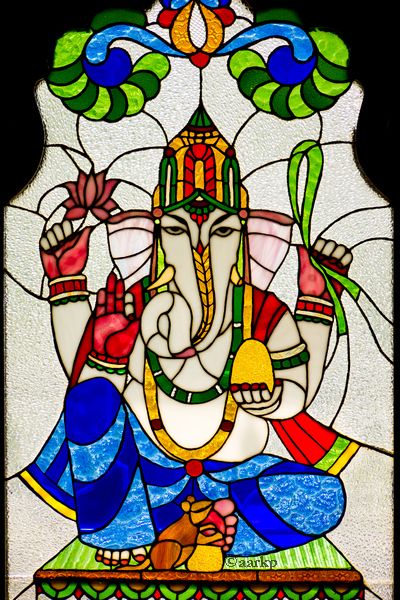 Glass painting of Sri Ganesha Glass Painting Of God, Vinayaka Paintings, Ganesha Glass Painting, Aura Chakras, Ganesha Elephant, Indian Arts And Crafts, Stained Glass Paint, Shri Ganesh, Ganesh Art