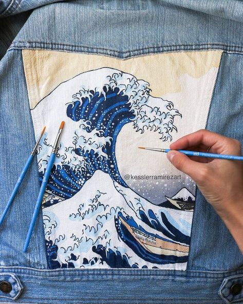 Denim Painting, Painting 101, Diy Denim Jacket, Painted Clothes Diy, Custom Denim Jacket, Hand Painted Denim Jacket, Denim Art, Painted Denim Jacket, Painted Jacket