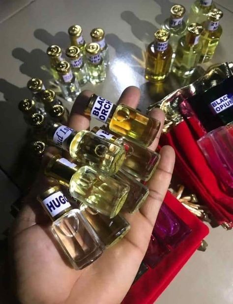 Perfumes Collection, Venus In Gemini, Birthday Deals, Musk Oil, 2000s Girl, Body Fragrance, Perfume Collection Fragrance, Oil Perfume, Beauty Supply Store