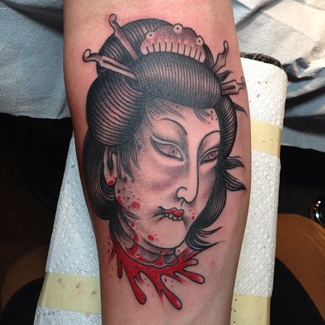 Severed head tattoo by Henry Gae Japanese Three Faces Tattoo, Samurai Head Tattoo, Namakubi Tattoo, Japanese Severed Head Tattoo, Severed Head Tattoo, Traditional Cobra Head Tattoo, Geisha Tattoo Traditional Japanese Art, Japanese Reference, Flesh Tattoo