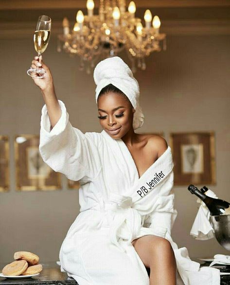 Lifestyle Birthday Photoshoot, Champagne Photoshoot Birthday, Peerspace Photoshoot, Champagne Birthday Photoshoot, Bathroom Photoshoot Ideas, 19th Photoshoot, Champagne Photoshoot, Esthetician Photoshoot Ideas, Selfcare Photography