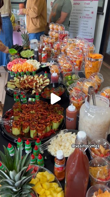 Tostilocos Bar Mexican Fiesta, Tostilocos Bar Ideas, Chamoy Candy Table Ideas, Chamoy Fountain Bar, Mexican Snack Bar Ideas Party, Diy Candy Table Ideas, Tostilocos Table Party Ideas, Mexican Candy Table Ideas Parties, Candy Bar Mexicano