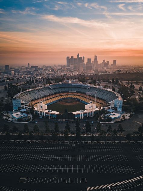 Dodger Stadium - Imgur Dodger Stadium Wallpaper, Dodger Wallpaper, Dodgers Aesthetic, Dodgers Wallpaper, Los Angeles Dodgers Stadium, Major League Baseball Stadiums, Dodgers Nation, Baseball Wallpaper, Dodgers Girl