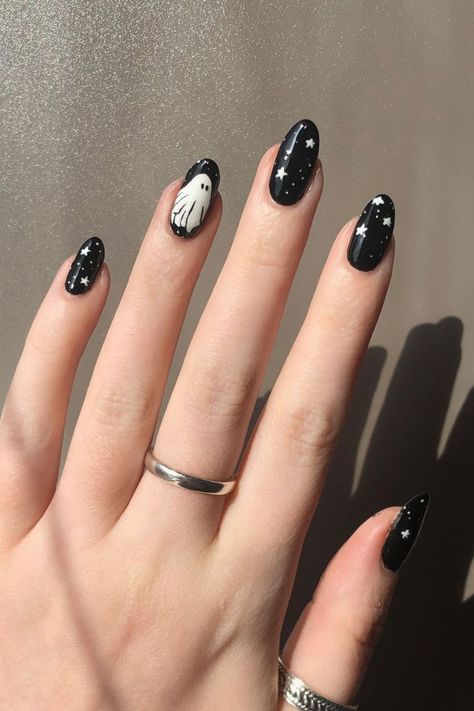 halloween 2023 nails. phoebe bridger nails. punisher nails. spooky nail inspiration. halloween ideas Cute Ghost Nails, Nails For Halloween, Nails Spooky, Skull Nail Art, Ghost Nails, Spooky Nail, 2023 Nails, Skull Nails, Halloween 2023