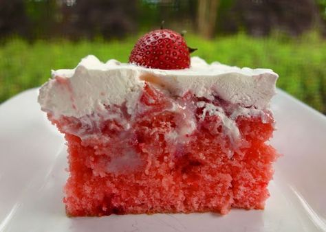 Strawberries and Cream Cake - Plain Chicken Tropic Cake, Strawberry Bundt Cake, Strawberries And Cream Cake, Strawberry Cake Recipe, Strawberry Poke Cakes, Fresh Strawberry Cake, Strawberry Cake Mix, Strawberry Cake Recipes, Duncan Hines