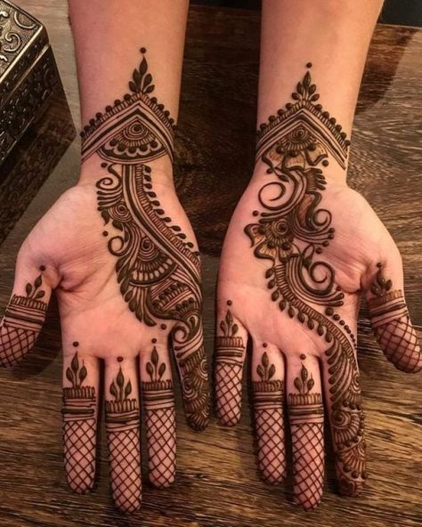 15+ Arabic Mehndi Designs Arabian Mehndi Design, Arabic Mehendi Designs, Latest Arabic Mehndi Designs, Simple Arabic Mehndi, Palm Mehndi Design, Simple Mehendi Designs, Simple Arabic Mehndi Designs, Tato Henna, Modern Henna Designs