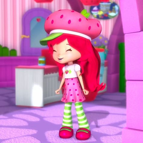 strawberry shortcake Berrykins Strawberry Shortcake, Starberry Shortcake, Strawberry Shortcake Pfp, Berry Shortcake, Strawberry Shortcake Cartoon, Strawberry Shortcake Characters, Disney Cartoons, Strawberry Shortcake, Cute Photos