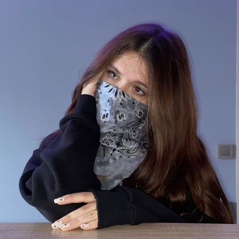 Bandana Girl, Gangster Girl, Female Mask, Mask Girl, Bandana Styles, Hair Stylist Life, Friend Outfits, Girls Dp, Digital Art Girl