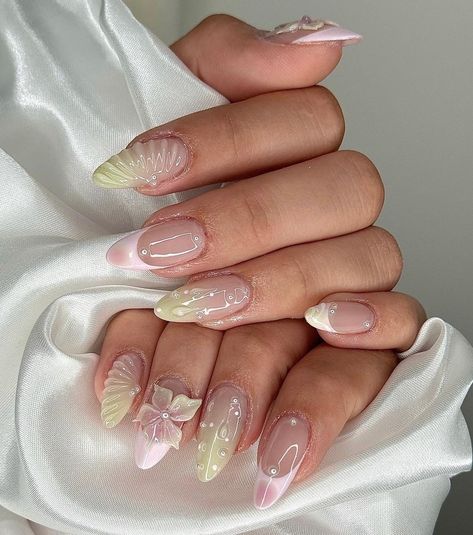 Pretty Almond Shaped Nails, Going To A Wedding Nails, Cute Acrylic Designs, Colorful Nail Designs Short, Clear And Pink Nails, Homecoming Nails Green Dress, Sage Green Pink Nails, Calm Nail Designs, Pixi Nails