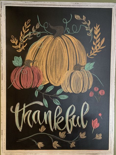 Thanksgiving Chalkboards Ideas, Chalk Art Thanksgiving, Chalkboard Thanksgiving Ideas, Thanksgiving Blackboard Ideas, Cute Fall Chalkboard Ideas, Fall Chalkboard Art Diy, November Chalkboard Art Calendar, November Chalkboard Art, November Chalkboard