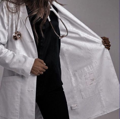 Doctor White Coat Aesthetic, Coat Aesthetic, Doctor White Coat, Doctor Quotes Medical, Doctor Coat, White Coat Ceremony, Aesthetic Doctor, Nursing School Motivation, Surgeon Doctor