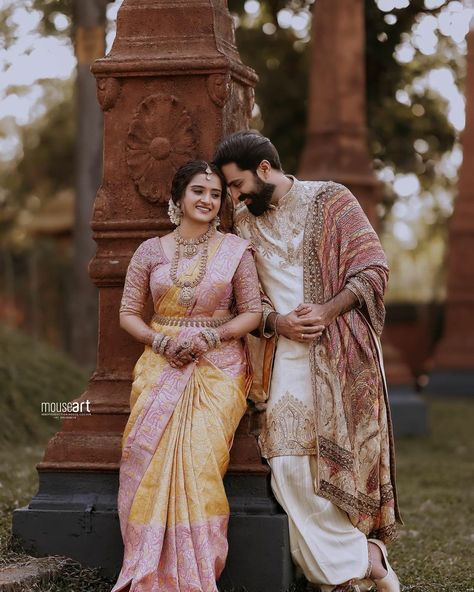 Gopika Anil, South Indian Bride Jewellery, Wedding Matching Outfits, Wedding Reception Outfit, Saree Kanchipuram, Wedding Outfits For Groom, Nigerian Recipes, Pre Wedding Photoshoot Outfit, Pre Wedding Videos