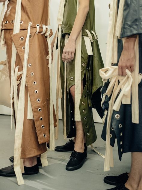 Backstage at Craig Green AW16 Eyelets Fashion, Fashion Layering, Craig Green, Clothing Details, Riveting, Mode Inspiration, Fashion Details, Look Cool, Look Fashion