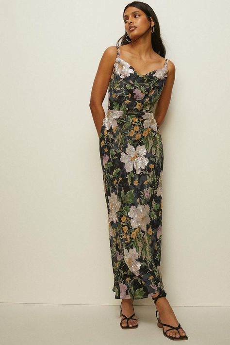 Discover Lyanna Floral Cowl Neck Maxi Dress at Oasis available to buy online at Oasis. Available with next day delivery and free returns. Find your perfect fit today. Wedding Guest Dress Uk, Wedding Outfits For Guest, Autumn Wedding Guest Outfit, Bridesmaid Outfits, Cowl Neck Maxi Dress, Maxi Dress Collection, Oasis Dress, Guest Attire, Wedding Attire Guest