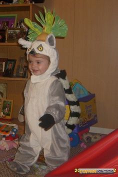 Halloween Costume, Costume Ideas, Madagascar Costume, Animal Costume, Best Costume Ever, King Julian Costume, Halloween 2015, Halloween Ideas, Lemur Costume King Julian Costume, Madagascar Lemur, King Julian, Halloween Costumes For Men, Best Costume Ever, Costumes For Men, Best Costume, Pirates Of The Caribbean, Madagascar