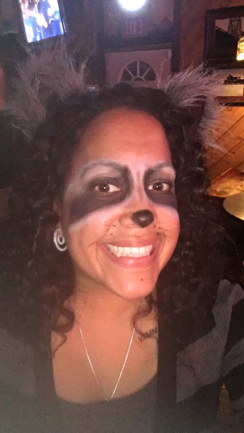 Raccoon makeup Racoon Eyes Makeup, Raccoon Makeup, Jitterbug, Halloween 2024, Racoon, Cool Halloween Costumes, Halloween Makeup, Carnival Face Paint, Face Makeup