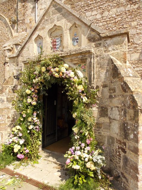 About Time Wedding Aesthetic, England Countryside Wedding, Wedding In England, Pretty Church Wedding, Church Wedding Aesthetic, Old English Wedding, Vintage Church Wedding, Wedding England, Nordic Wedding