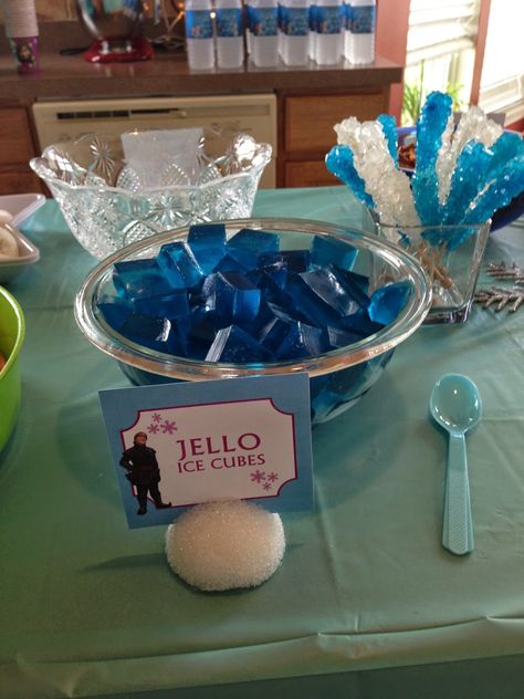 Frozen Jello Cubes, Jello Ice Cubes, Jello Cubes, Frozen Birthday Party Food, Frozen Party Food, Frozen 3rd Birthday, Parties Themes, Frozen Birthday Party Decorations, Elsa Birthday Party