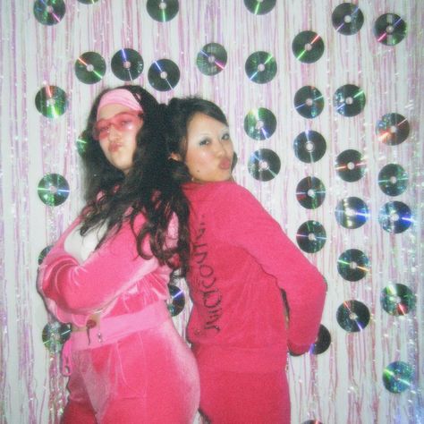 200s Theme Party Decorations, Y2k Party Inspiration, Y2k Party Ideas Outfit, Y2k Photo Backdrop, Kesha Themed Party, Y2k Rush Theme, 2010s Theme Party, 2003 Party Theme, 2000s Sleepover Party