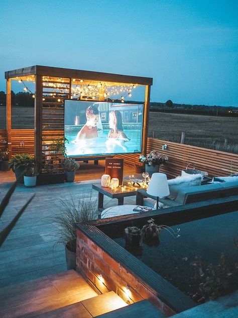 Outdoor Lighting: Ideas and Advice for Patio and Outdoor Lighting Options | Hunker Outdoor Entertainment Area, Design Per Patio, Rooftop Terrace Design, Rooftop Design, Outdoor Cinema, Desain Lanskap, Outdoor Entertainment, Entertainment Area, Terrace Design