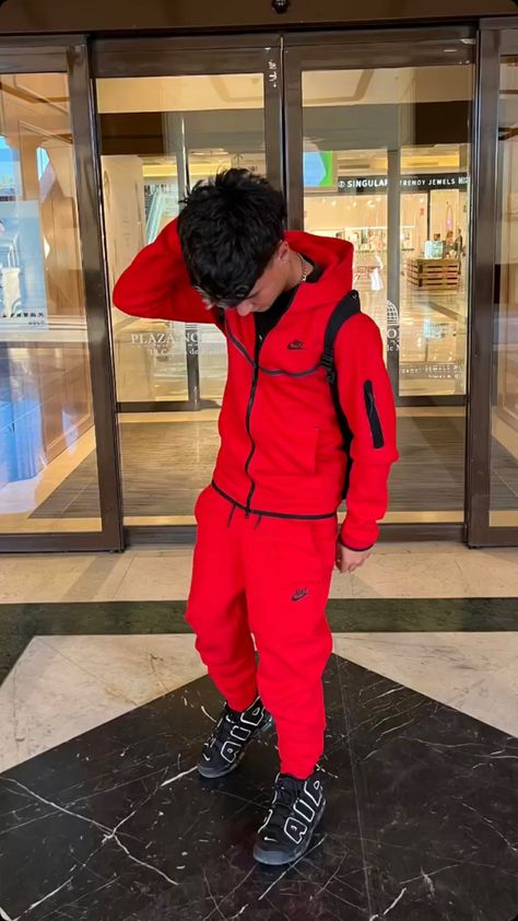 Roadman Boys, Nike Tech Boys, Drip Fits For Men, Boy Nike Outfits, Cold Streetwear, Drip Boy, Boys Outfit Ideas, Nike Tech Fit, Nike Tech Fleece Tracksuit