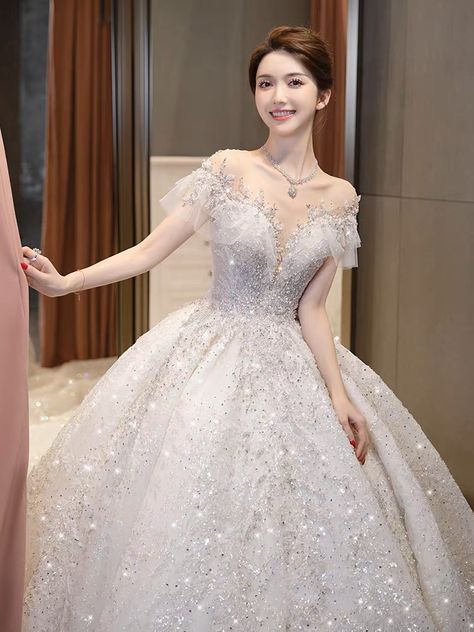 Beautiful Dress Designs Korean, Wedding Gown Korean Style, Lux Wedding, Photo Bride, Wedding Dresses Whimsical, Gown Ideas, Wedding Dress Bustle, Wedding Moodboard, Stylish Wedding Dresses