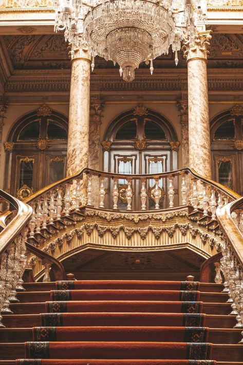 The Staircase of the Dolmabahçe Palace Dolmabahçe Palace, Luxury Staircase, Modern Carpets, International Holidays, Carpets And Rugs, The Staircase, New Delhi India, Travel Company, Holiday Packages