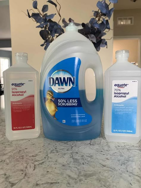 "Secret Recipe Revealed: DIY Dawn Power Wash Spray – Cheaper and Works like the Original!" - Dawn Dish Soap And Rubbing Alcohol, Diy Power Wash Dish Spray, Dawn Shower Cleaner Recipe, Dawn Power Spray Diy, Diy Power Washing Solution, Best Homemade Cleaners, Homemade Dawn Power Wash, Diy Power Wash, Affresh Washer Cleaner Diy