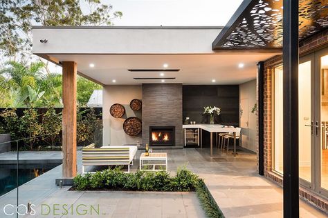 C.O.S Design on Instagram: “Is it weird that we have garden envy of our own clients? #hopetounavenue Shout outs to @esjaylandscapes & @37southpools for the build, &…” Modern Outdoor Living Space, Modern Outdoor Living, Pergola Design, Outdoor Entertaining Spaces, Outdoor Heaters, Patio Roof, Lounge Design, Backyard Inspo, Outdoor Entertaining Area