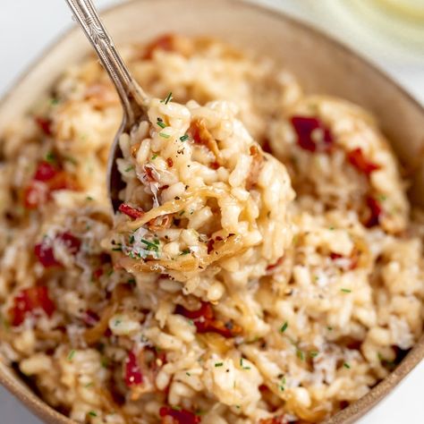 A spoonful of caramelized onion, bacon, and parmesan risotto Small Batch Recipes, Batch Recipes, Parmesan Risotto, Rice Side, Wine Pairings, Caramelized Onion, Date Night In, Risotto Recipes, Security Systems